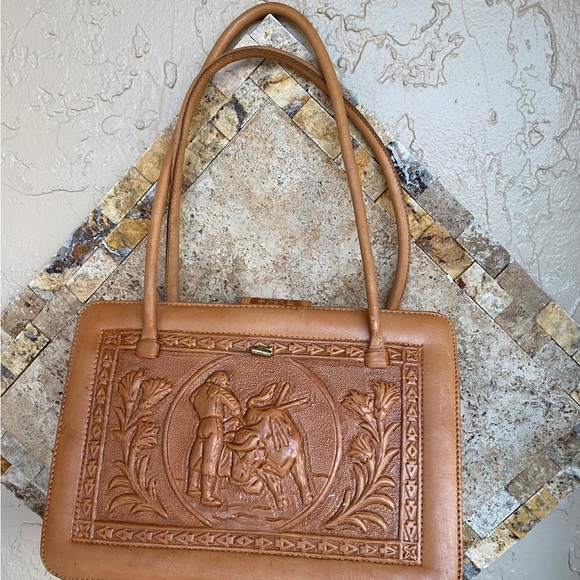 Vintage Mexican Tooled Leather Accordion Handbag - Picture 2 of 8